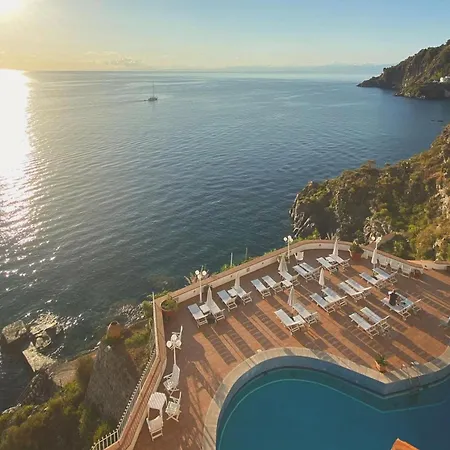 Carasco Hotel