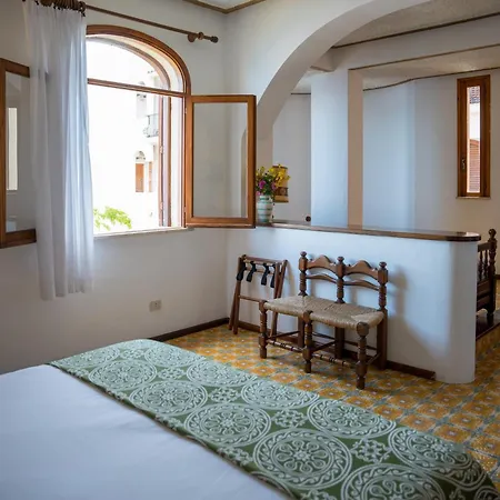 Hotel Carasco 4*