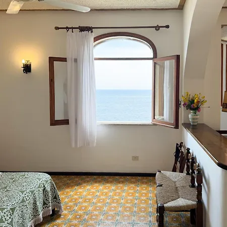 Carasco Hotel